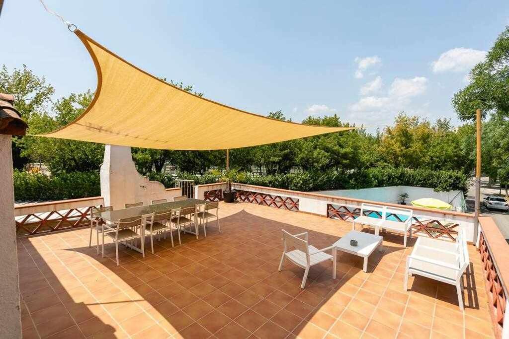 Newly Renovated Room W Pool & Bikeparking Χιρόνα Εξωτερικό φωτογραφία