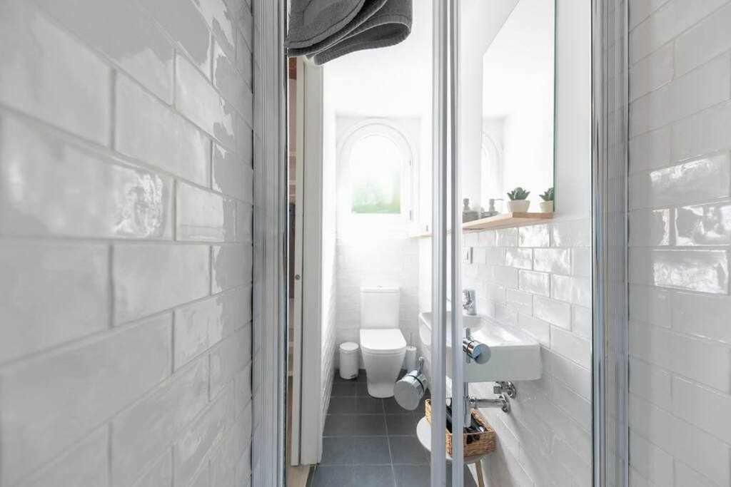 Newly Renovated Room W Pool & Bikeparking Χιρόνα Δωμάτιο φωτογραφία