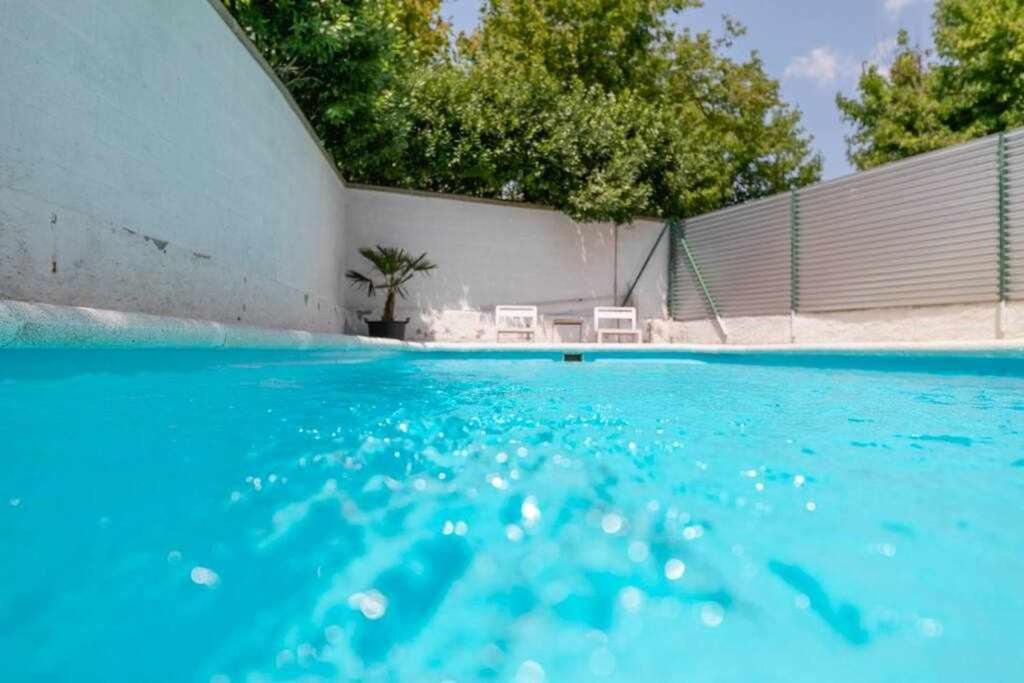 Newly Renovated Room W Pool & Bikeparking Χιρόνα Δωμάτιο φωτογραφία